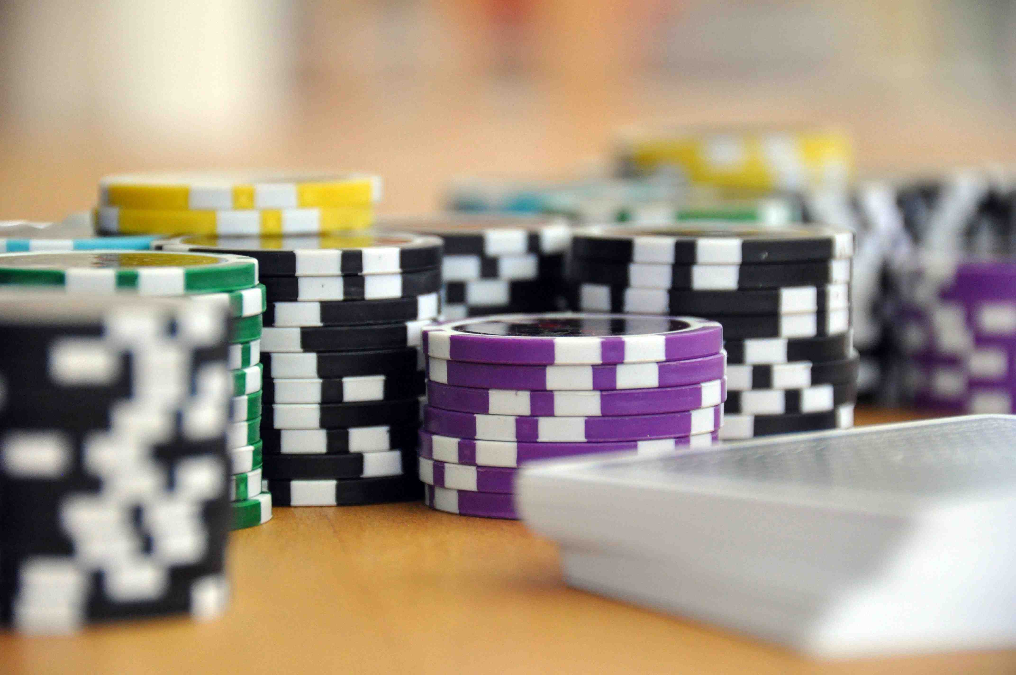 Tampilan platform topcer88 untuk sportsbook dan slot online di perangkat mobile Indonesia